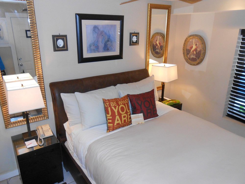 Island House - Exclusive LGBTQIA+ Resort