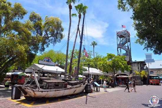Old Town Trolley-KW Aquarium and Shipwreck Museum Package